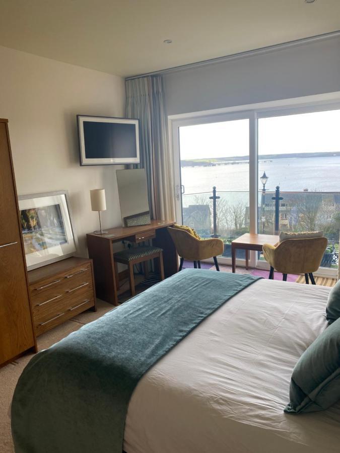 Flat 3, Murray Crescent House Bed and Breakfast Milford Haven Eksteriør billede